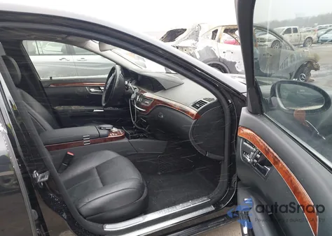 2007 Mercedes-Benz S 550 4Matic z USA, uszkodzony, nr VIN WDDNG86X87A137895